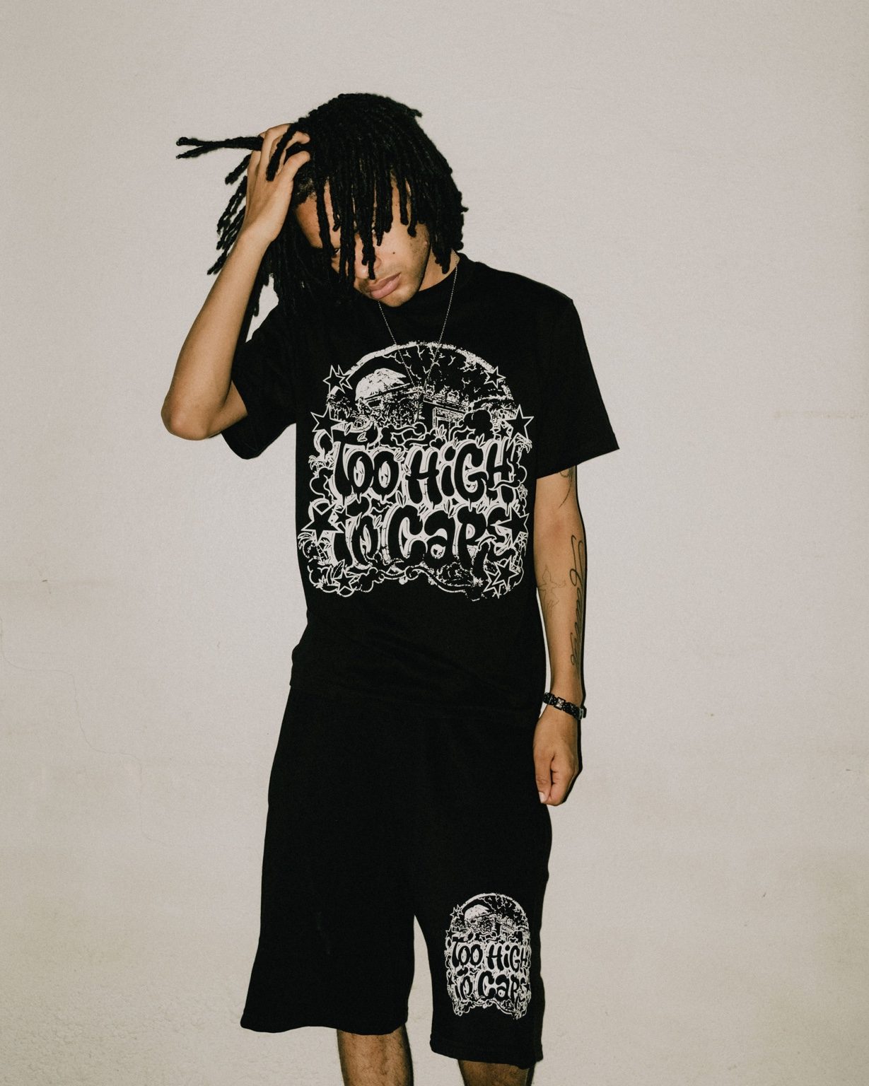 TOO HIGH BLACK SHORT SET
