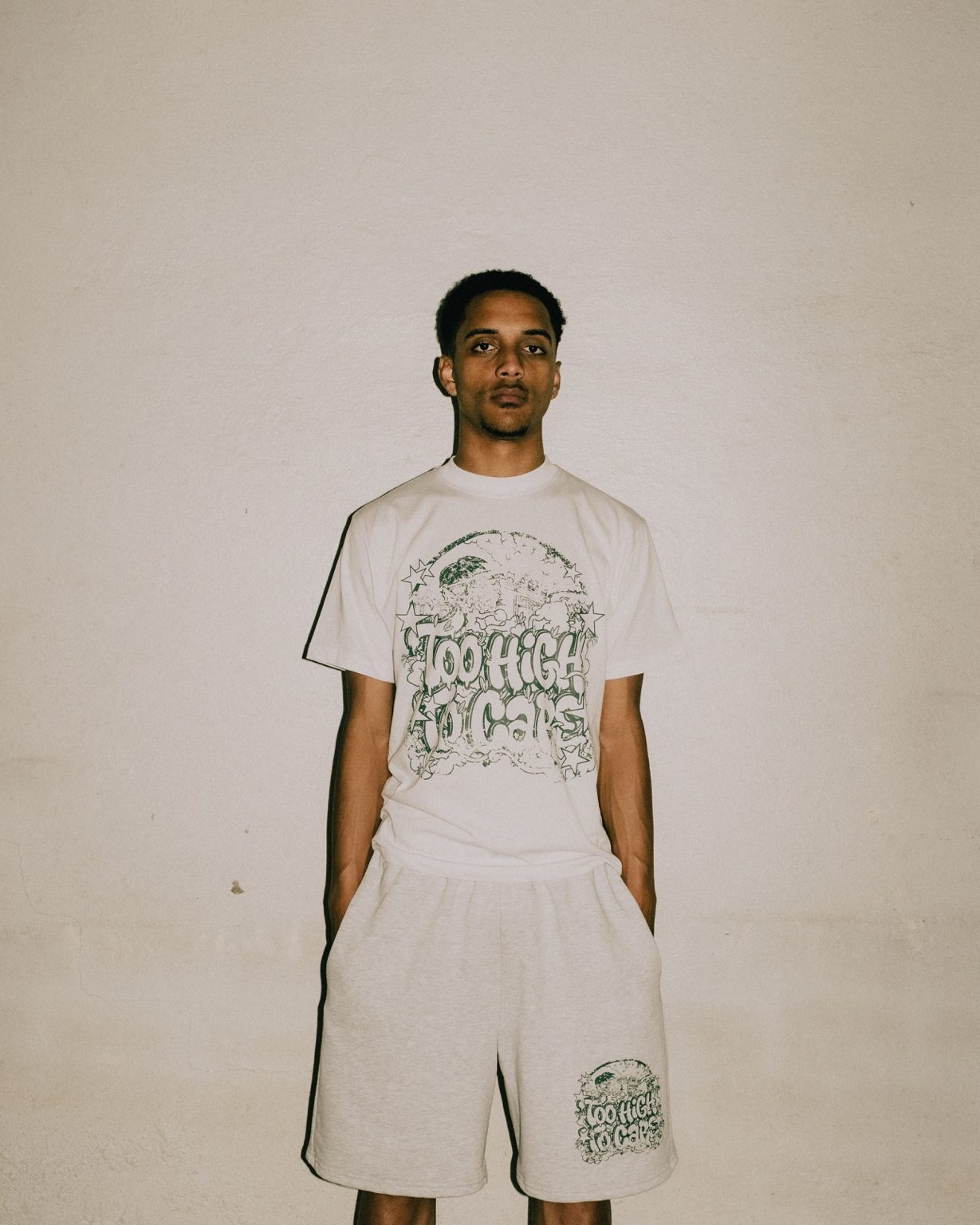 TOO HIGH WHITE SHORT SET