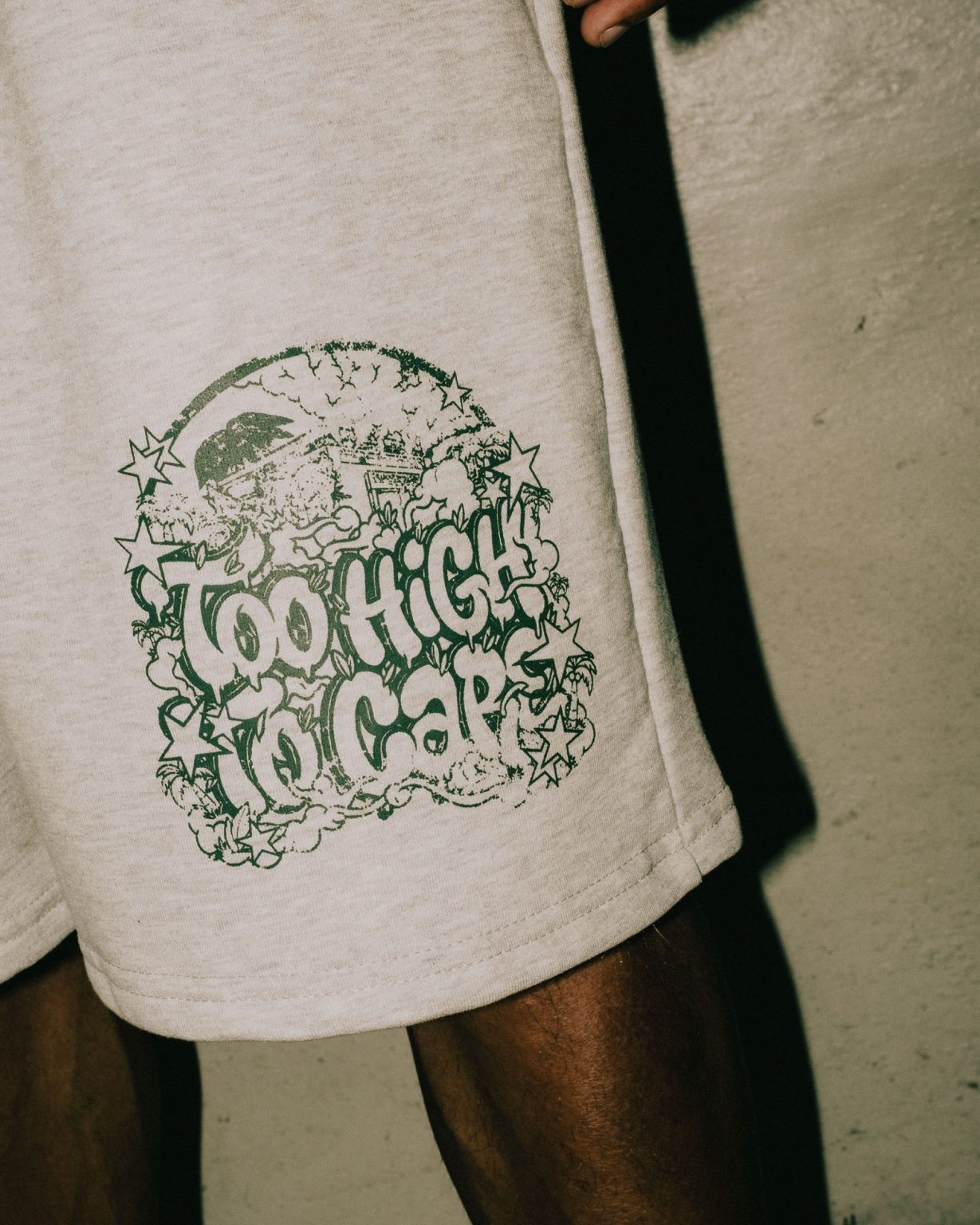 TOO HIGH WHITE SHORT SET