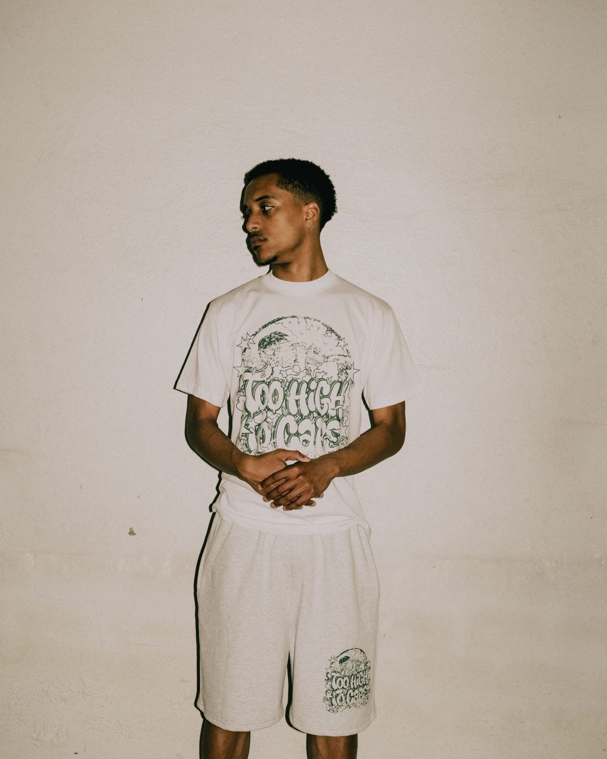 TOO HIGH WHITE SHORT SET