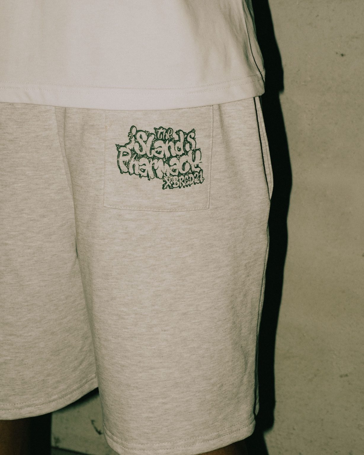 TOO HIGH WHITE SHORT SET